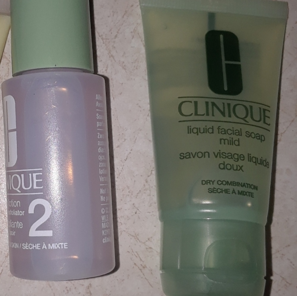 CLINIQUE facial cleansing set